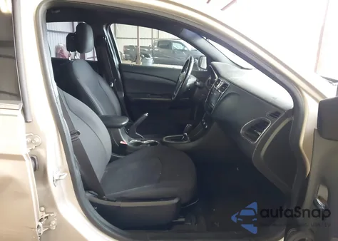 2013 Chrysler 200 Touring из США, поврежденный, VIN 1C3CCBBB4DN764994